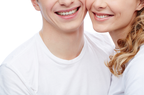 Difference Between Dental Bonding and Veneers